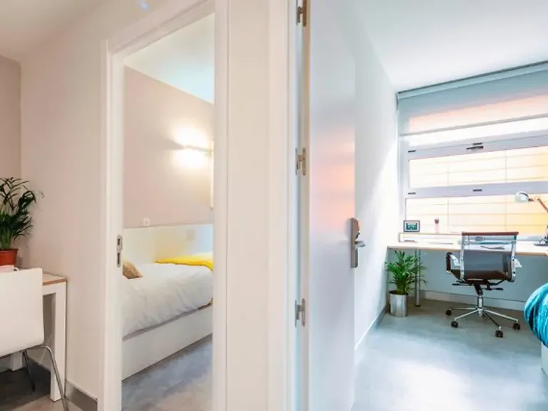 Individual with Shared bathroom