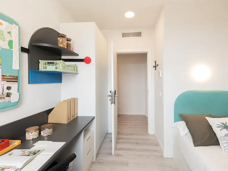 Aparta 2 with shared bathroom & kitchen