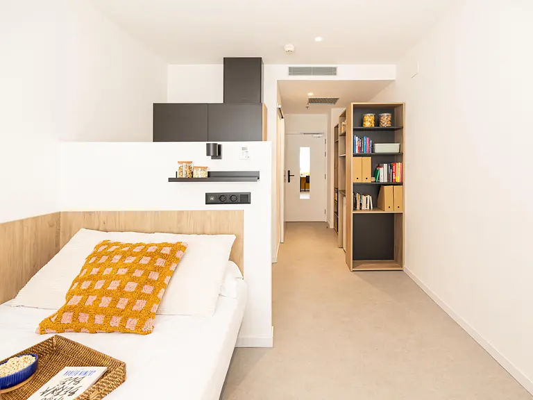 Single + with kitchen