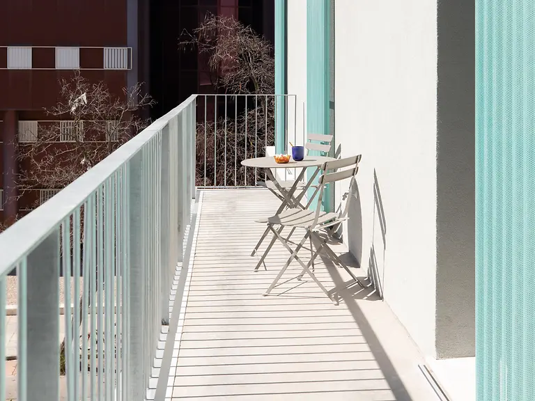Single with Kitchen & Balcony