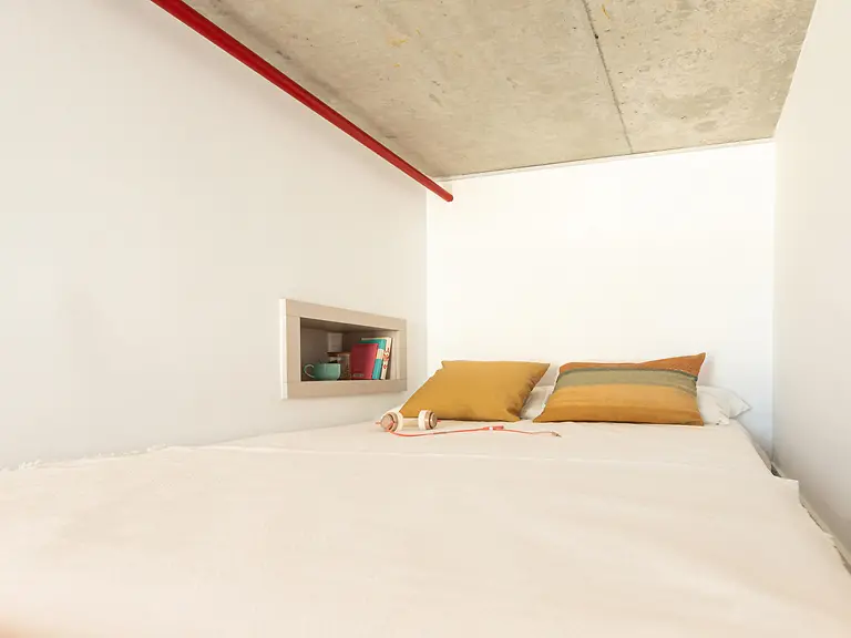 Single with Kitchen & Terrace