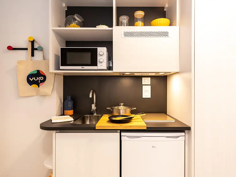 Single Standard with kitchen