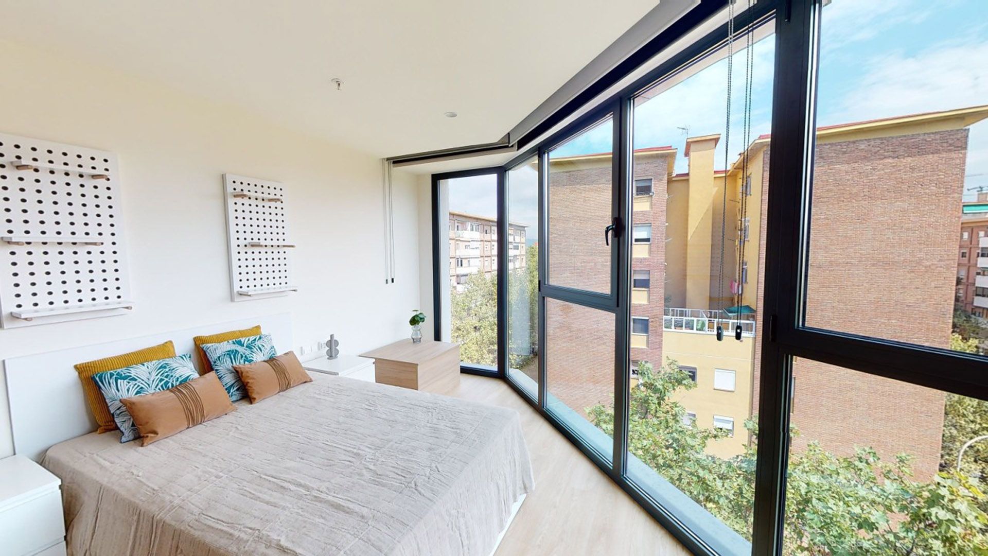 Studio Flat Deluxe